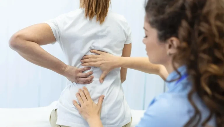Tratamiento de escoliosis y hernias discales con RPG: una solución global para aliviar el dolor